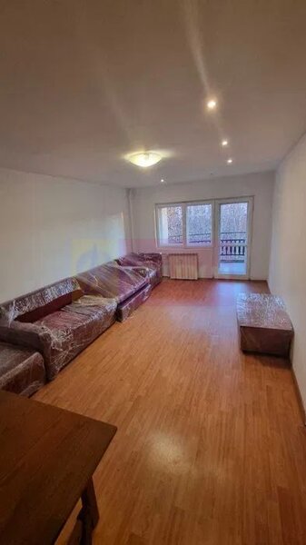 Vanzare apartament de 3 camere bd Unirii, vedere bulevard, 277.000e