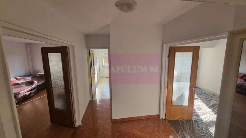 Vanzare apartament de 3 camere bd Unirii, vedere bulevard, 277.000e